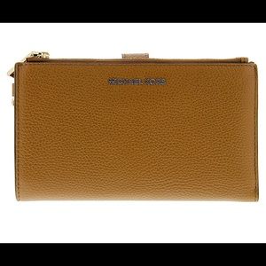 Michael Kors double zip leather wristlet